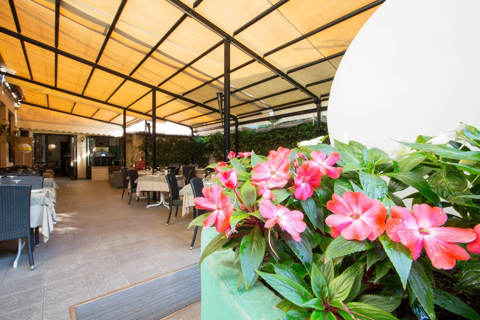 Albergo Giardino Cernobbio Kültér fotó